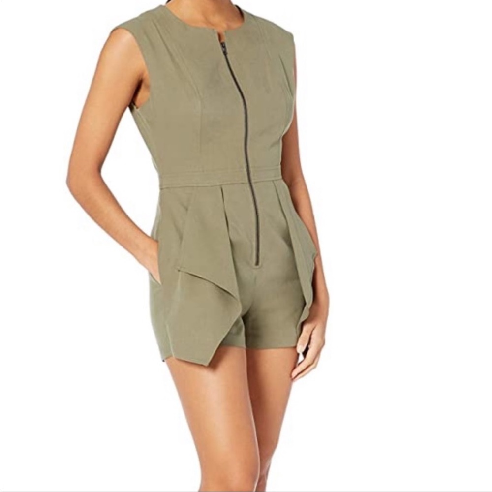 BCBGMAXAZRIA Front Wrap Romper - Size XXS (EUC)